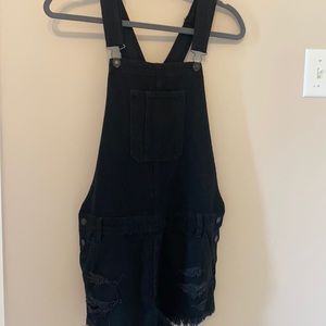 AE jean short overalls with tags